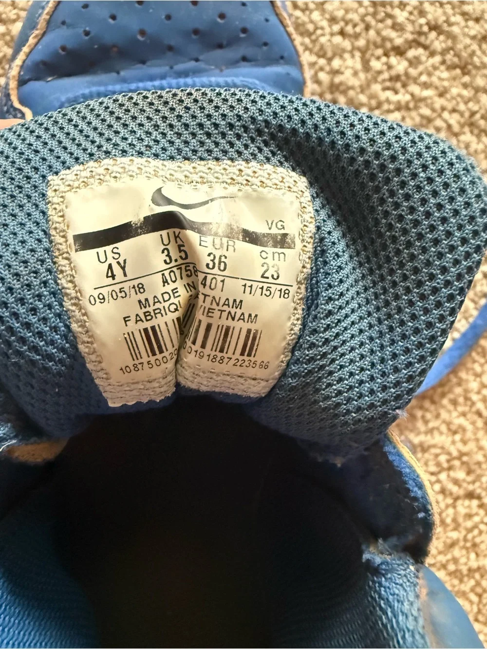 Nike Alpha Huarache Youth Cleats, Size 4